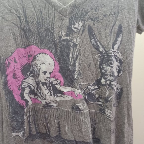 Out of Print NYC Alice's Adventures in Wonderland Shirt - Picture 2 of 3